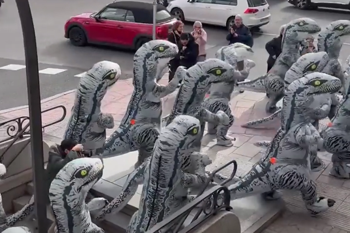 Dinosaurs Take Over Subway